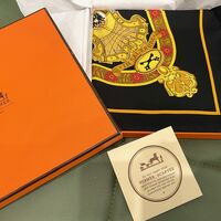 画像2529：ボッテガヴェネタ　イントレチャート　コンパクトジップ　ウォレット　黒