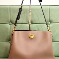 画像3209：ボッテガヴェネタ　イントレチャート　コンパクトジップ　ウォレット　黒